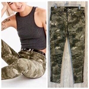 NEW! BDG CAMO URBAN OUTFITTERS Utility Pants Womens Size 26 NWT Camouflage